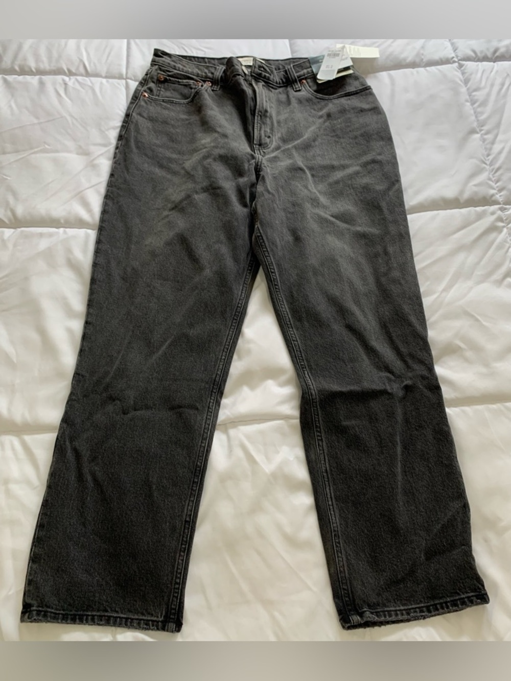 NWTs Abercrombie & Fitch 90s Straight Ultra High Rise Curve Love Size 31 Short